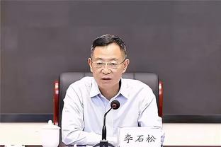 杜兰特：比尔总能让队友参与到进攻中 我们希望他更有侵略性